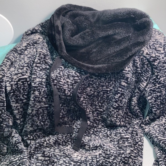 Sleepyheads cowlneck drawstring loungewear fleece pullover black and gray - Picture 8 of 8